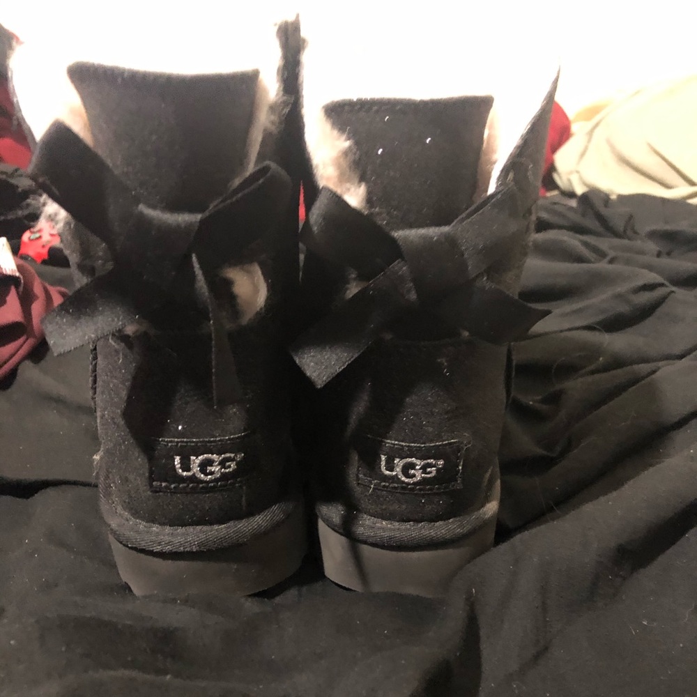 Short bow black sparkly ugg boots